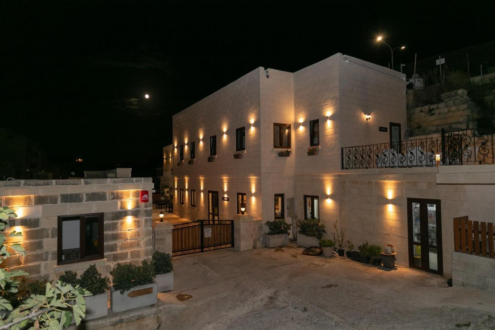 Ta' Gingel Farm Agriturisim B&b. Malta Farm stay *