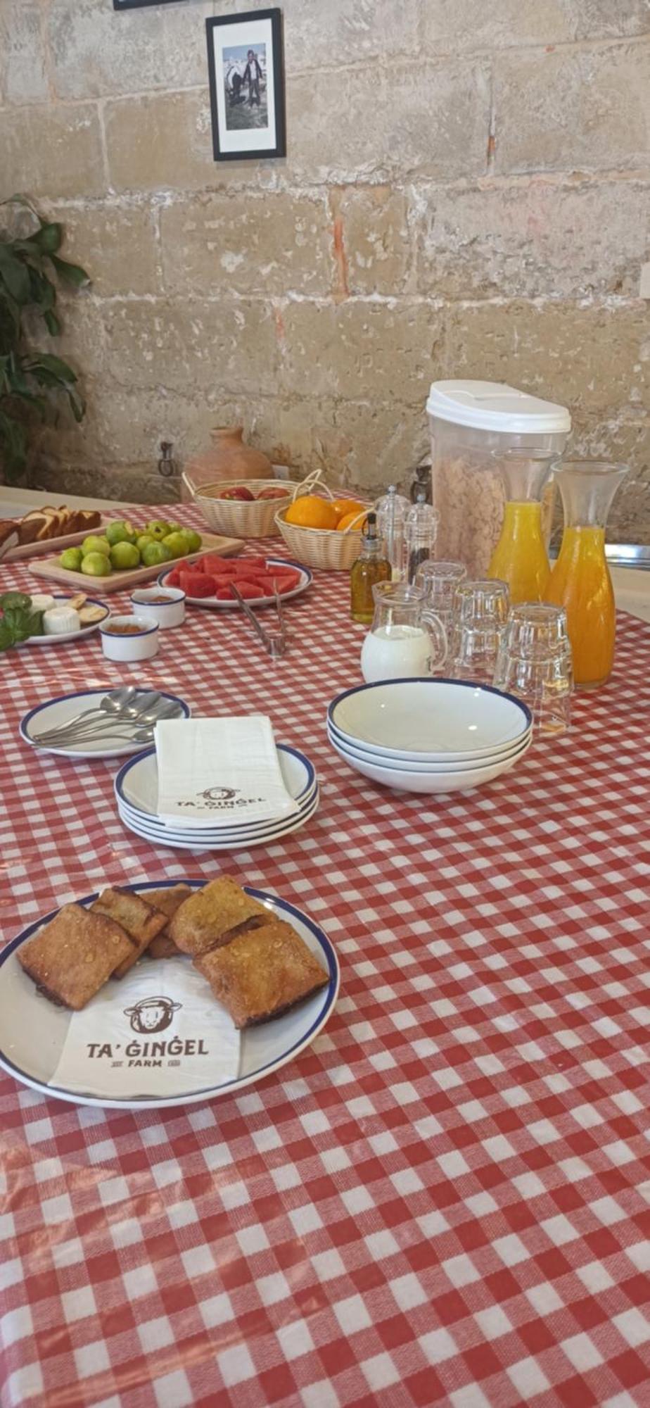 Ta' Gingel Farm Agriturisim B&b. Malta Farm stay *